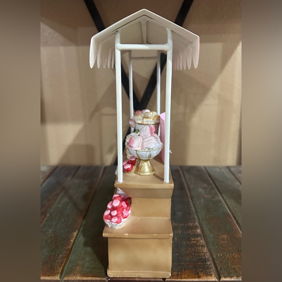 Martha Stewart Sweet Breads Market Table Decor - Picture 2 of 4